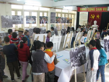 “Children in the wartime” exhibition in Nguyen Du Primary School