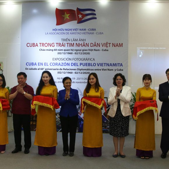Khai mạc triển lãm “Cuba trong trái tim nhân dân Việt Nam”  tại Bảo tàng Phụ nữ Việt Nam